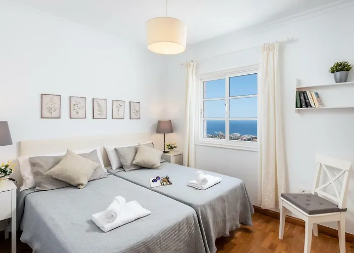 Atlantic View With Jacuzzi Villa