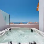 Atlantic View With Jacuzzi וילה